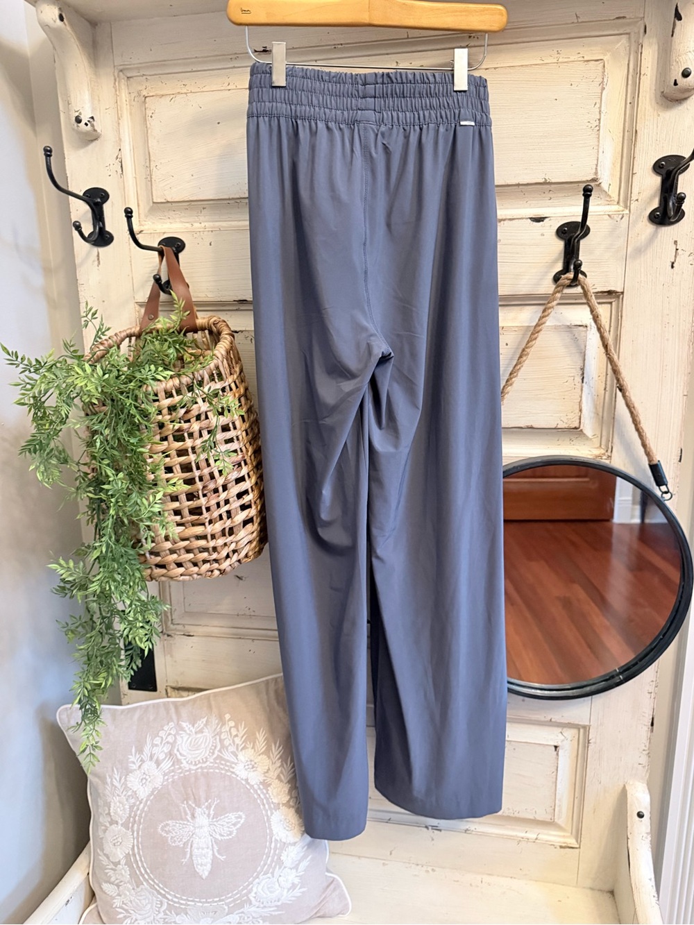 Vuori villa wide leg pants - Picture 3 of 5